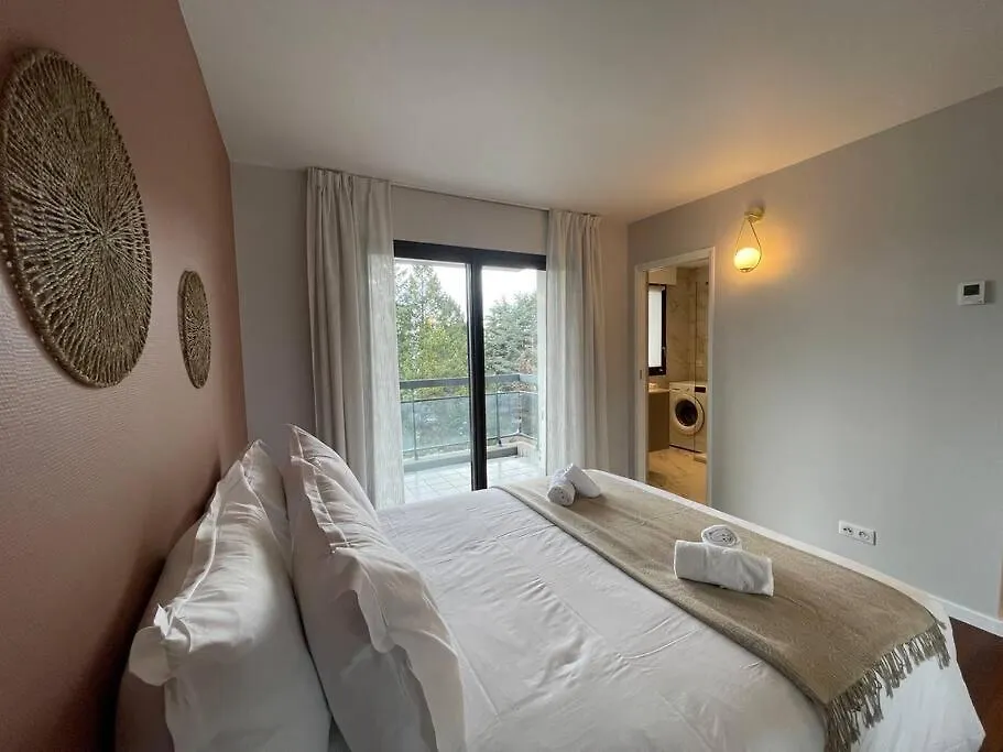Appartement Le Mont-Veyrier, Parking Et Vue à Annecy