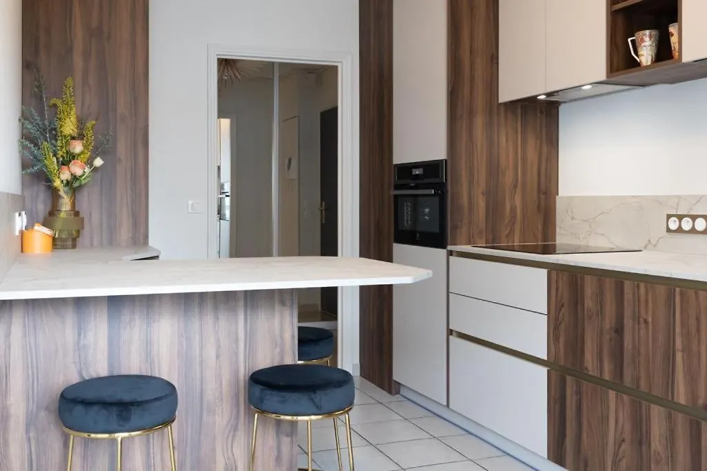 Appartement Le Mont-Veyrier, Parking Et Vue à Annecy